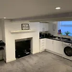 St Pauls Rd - Townhouse *
